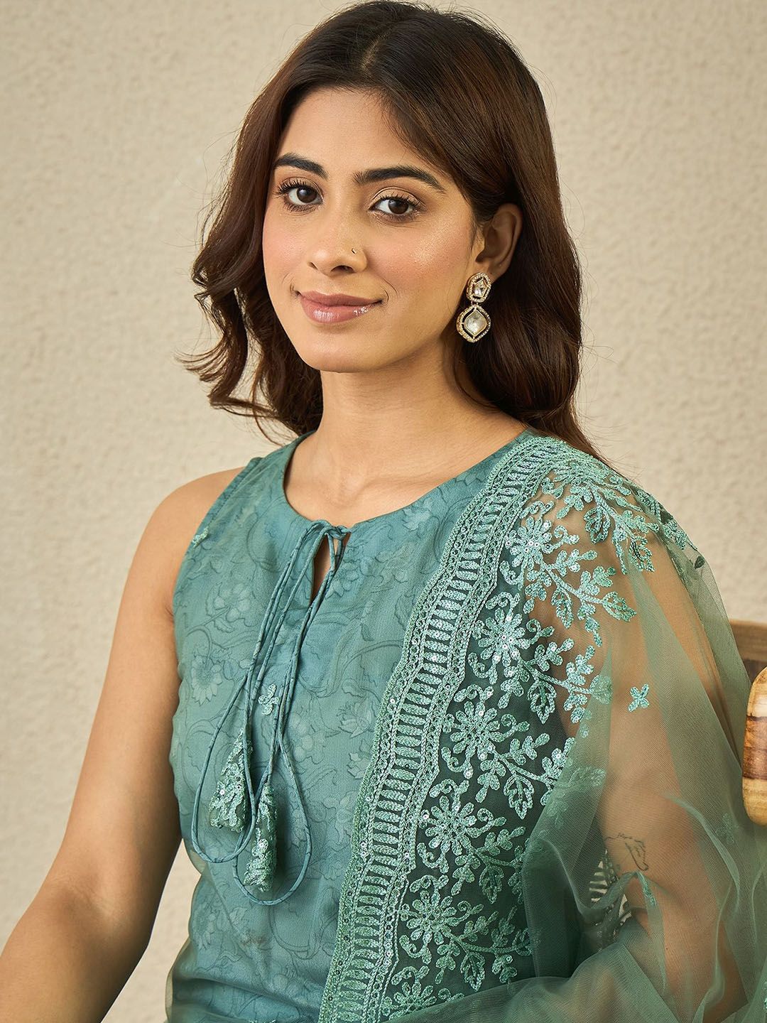 Dhiyona IN Women Floral Embroidered Kurta with Sharara & Dupatta