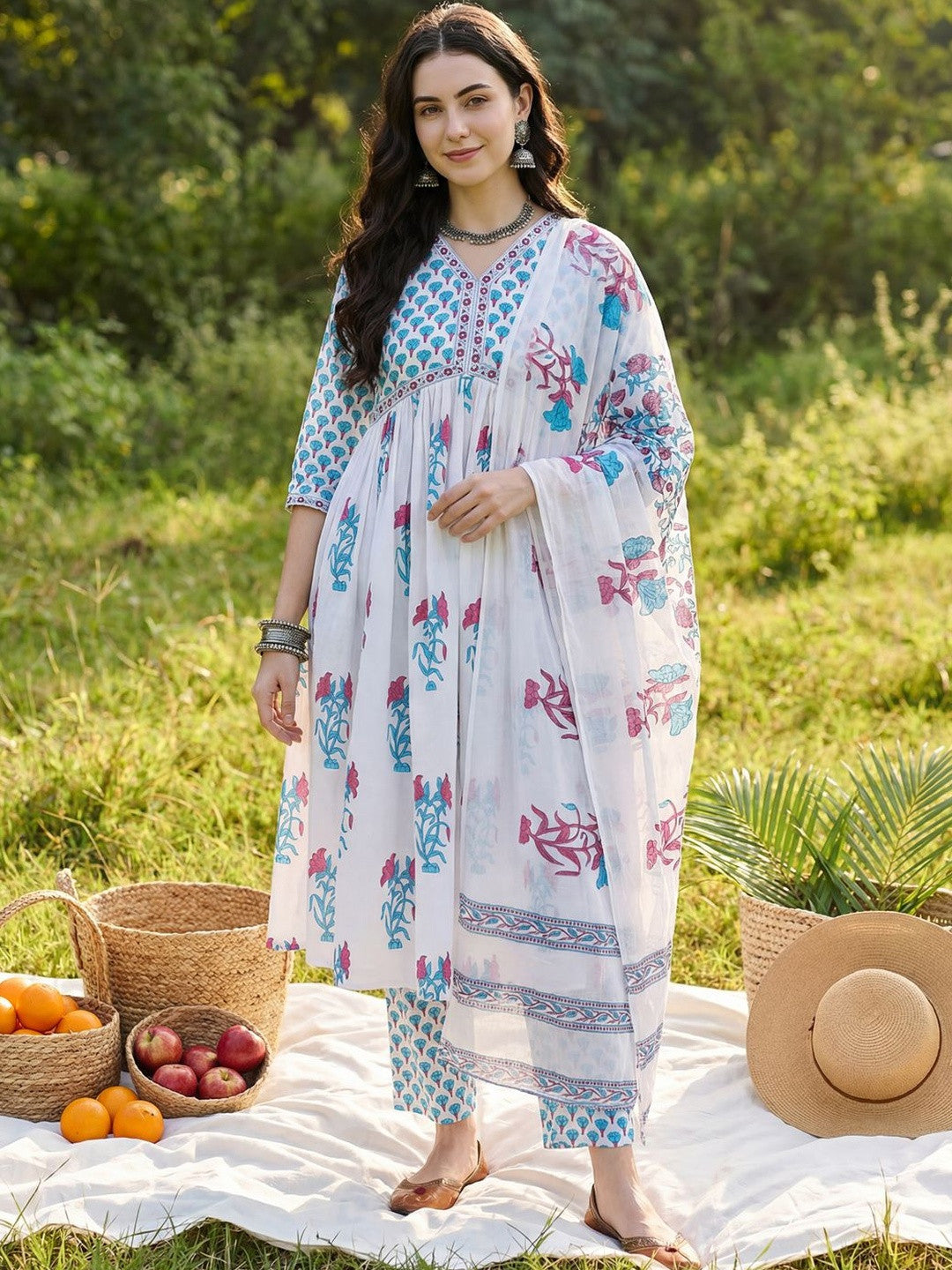 Women Floral Printed Empire Pure Cotton Kurta with Trousers & With Dupatta