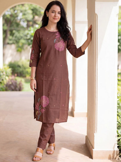 Women Floral Embroidered Regular Thread Work Kurta with Trousers