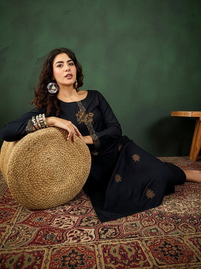 Printed Round Neck Kurta & Trousers Kurta Sets