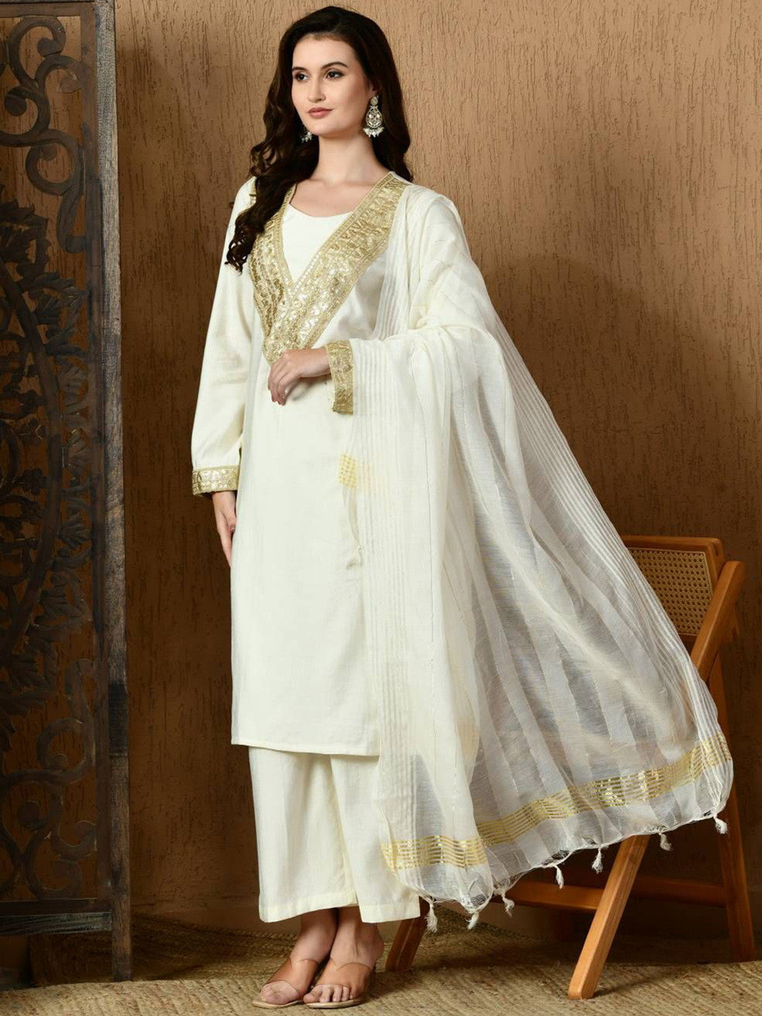 Round Neck Long Sleeves Kurta With Trousers & Dupatta