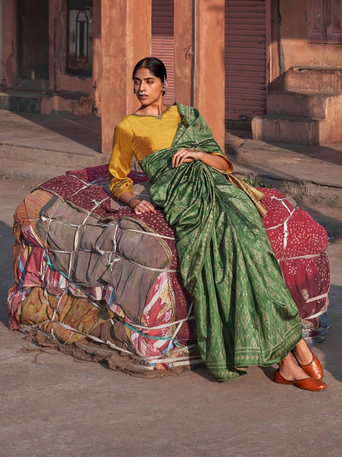 Women's Silk Blend Green Printed Designer Saree With Blouse Piece