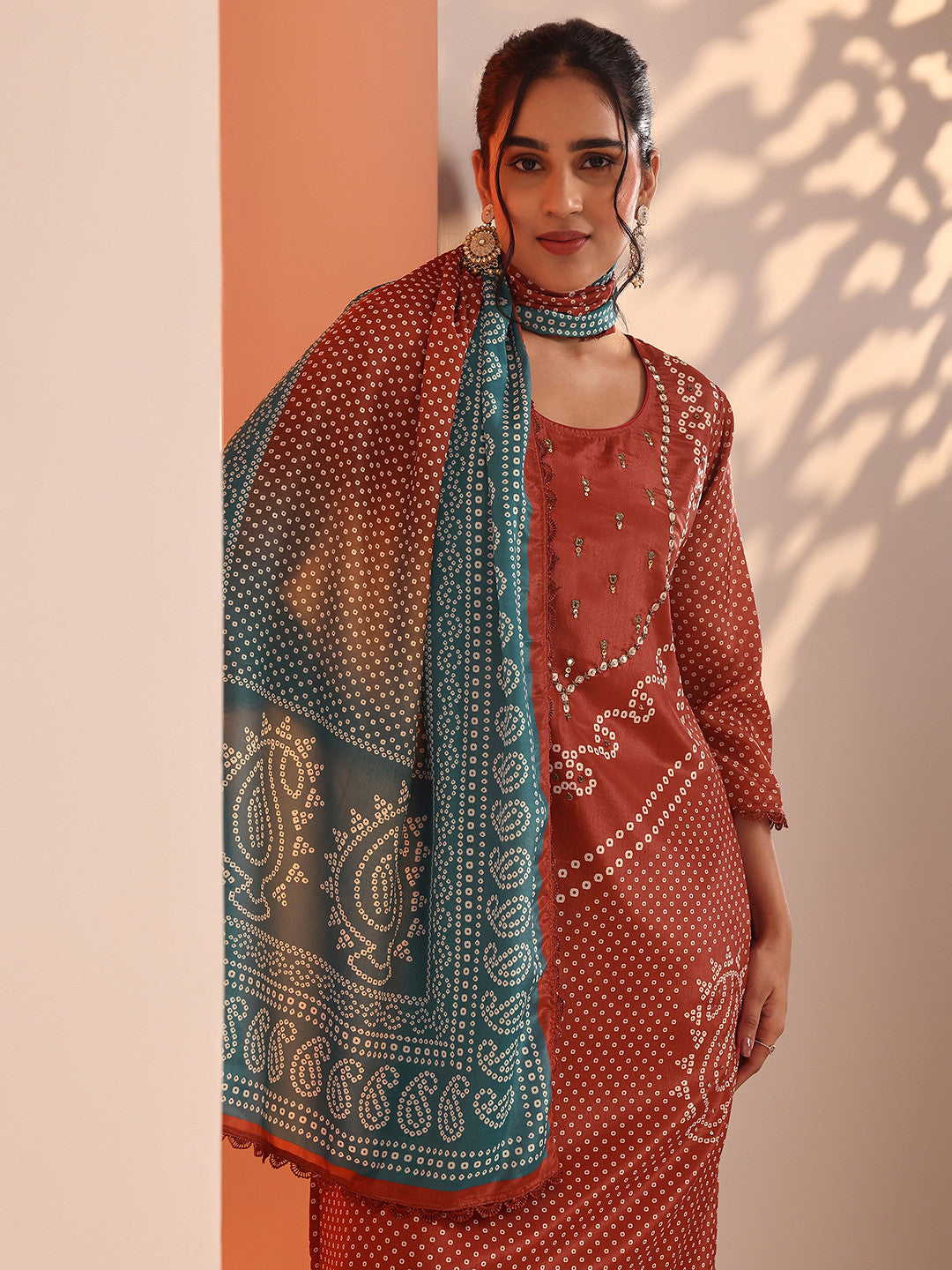 Women Bandhani Printed Regular Kurta with Trousers & With Dupatta