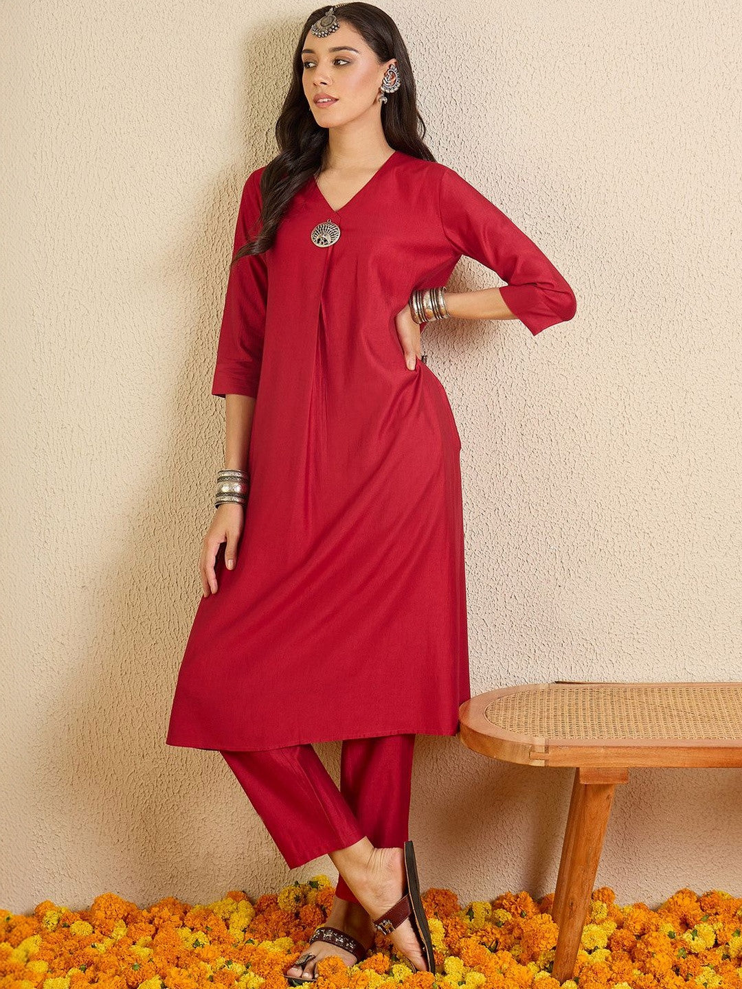 Women Regular Liva Kurta with Trousers