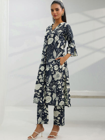 Women Floral Printed Regular Kurta with Trousers