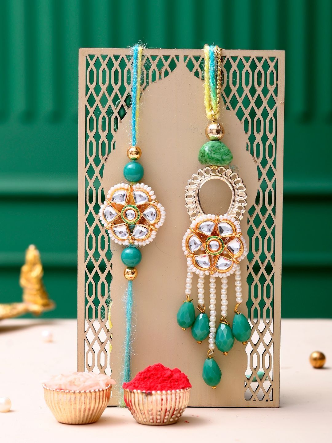 Dhiyona Rakhi
