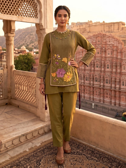 Gaur Mantis Embroidery Cotton Co-ord Set