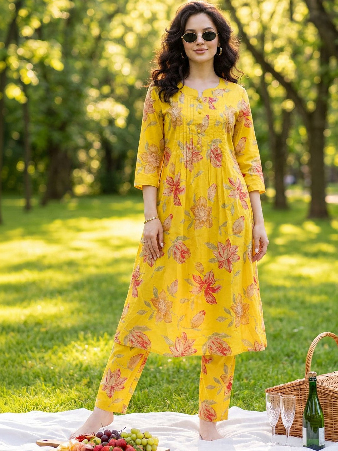 Women Floral Printed Regular Pure Cotton Kurta with Trousers