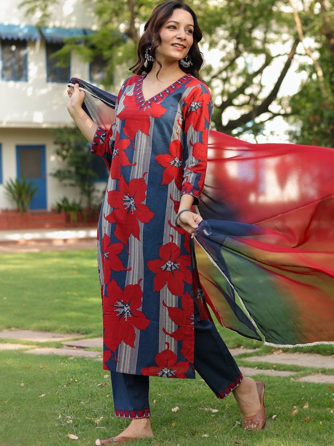 Dhiyona RR Women's Floral Printed Regular Pure Cotton Kurta with Trousers & With Dupatta