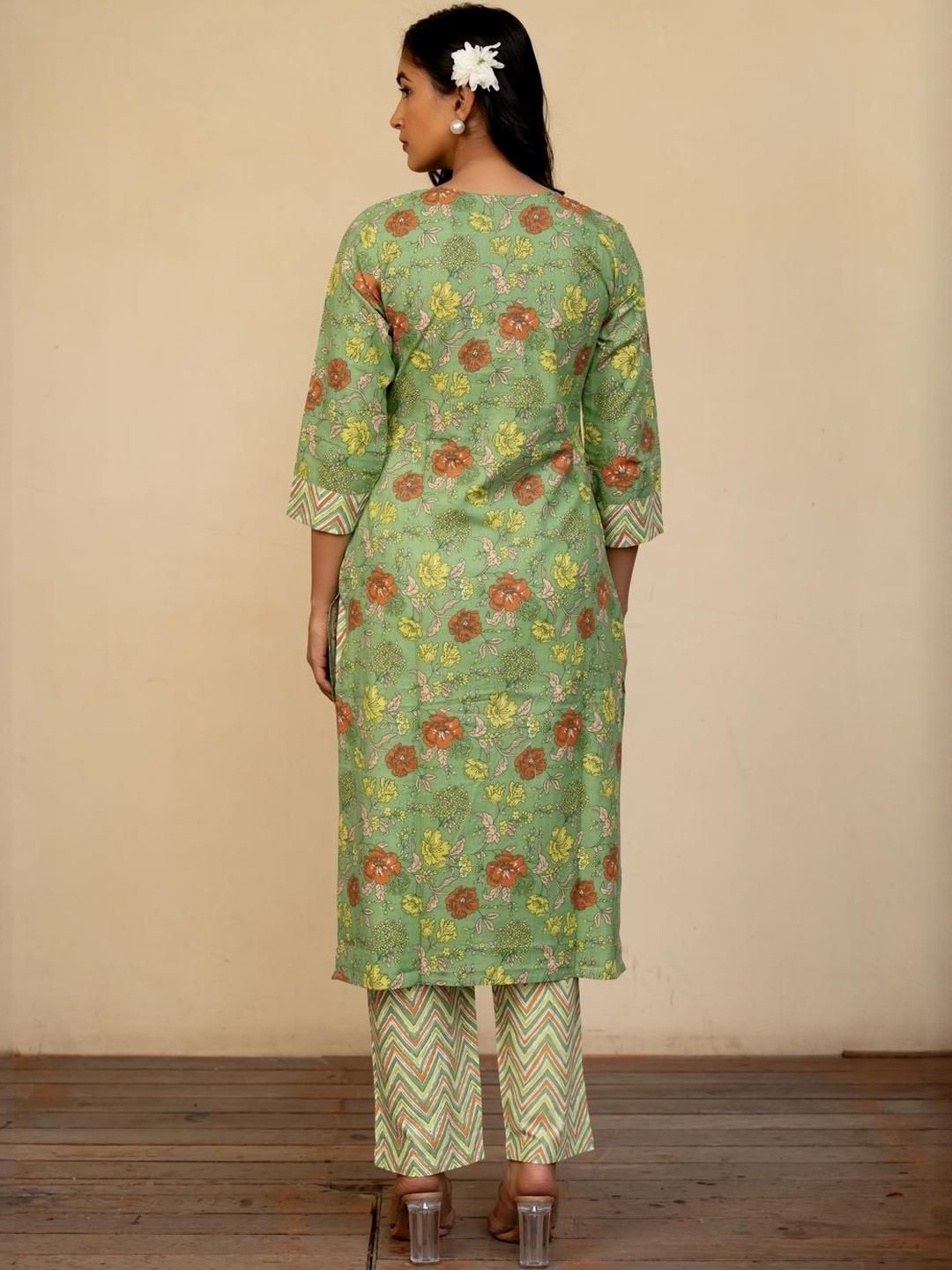 Dhiyona KL Women Green Pure Cotton Kurta Sets