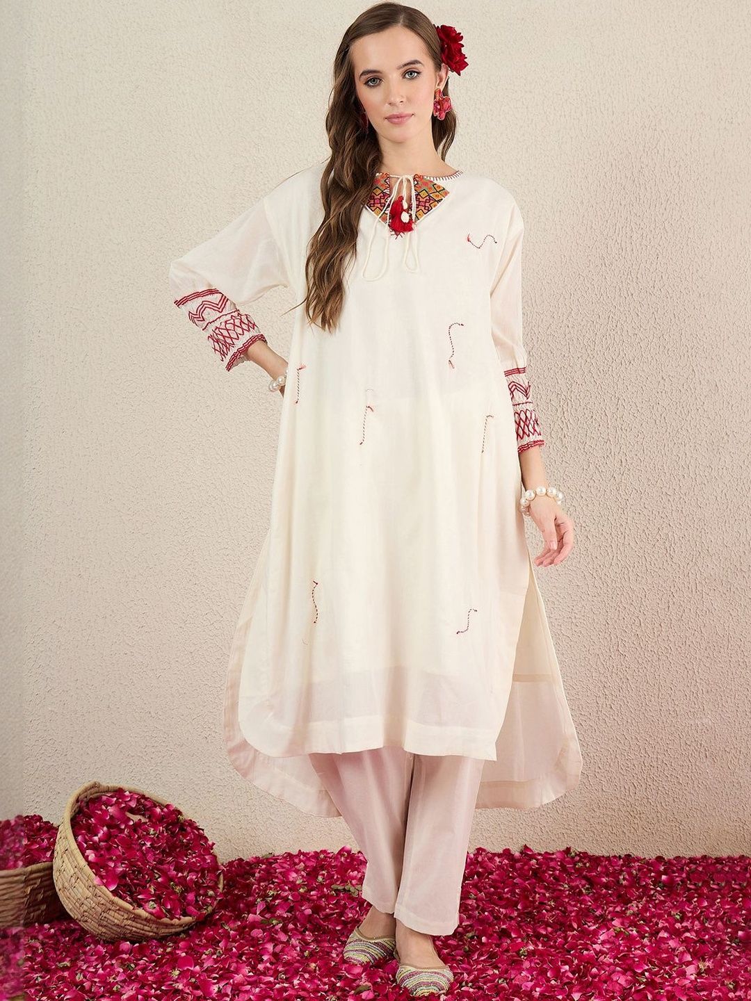 Dhiyona IE Women Ethnic Motifs Embroidered Thread Work Pure Cotton Kurta with Trousers