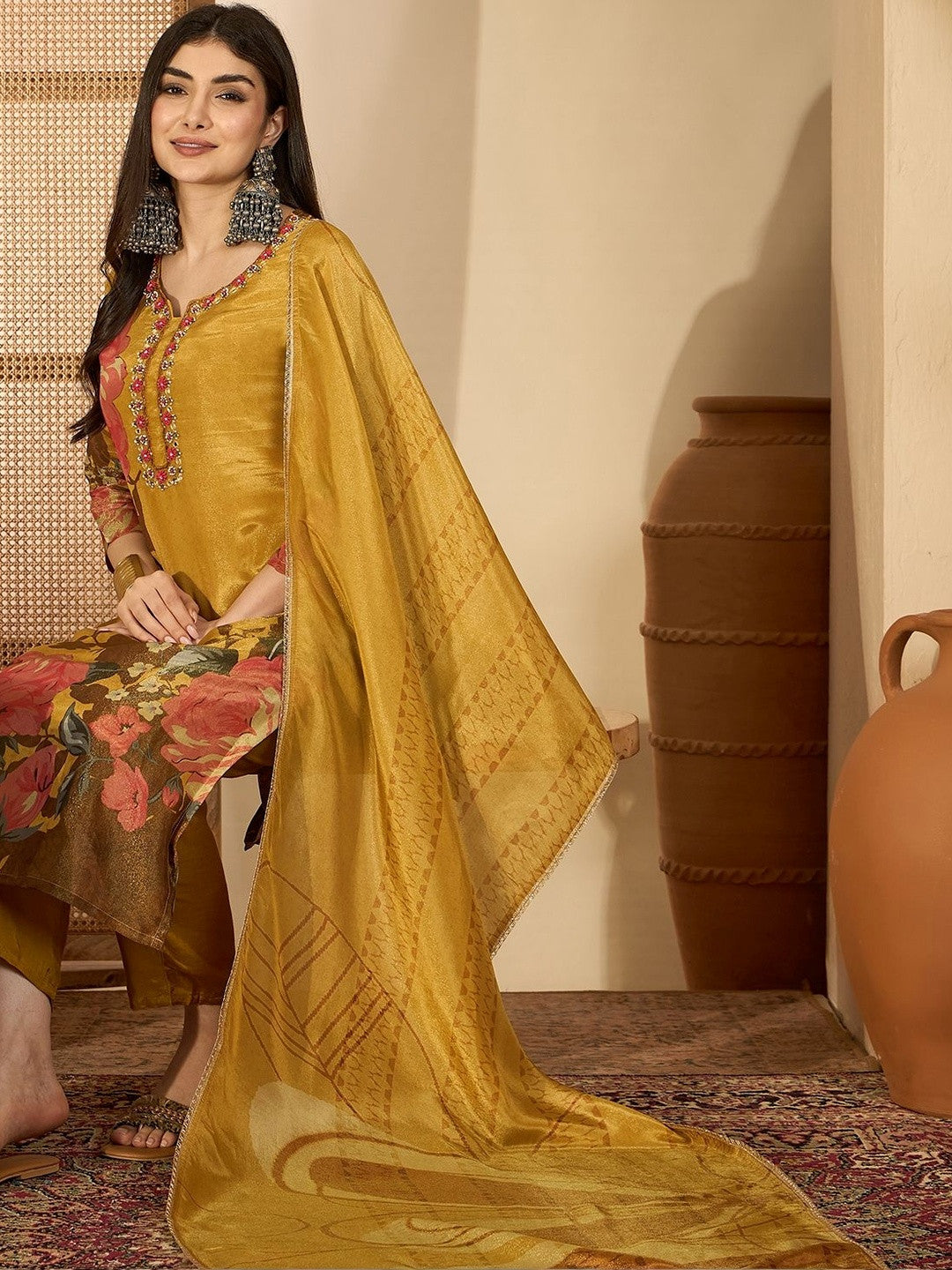 Floral Printed Round Neck Straight Kurta & Trousers With Dupatta