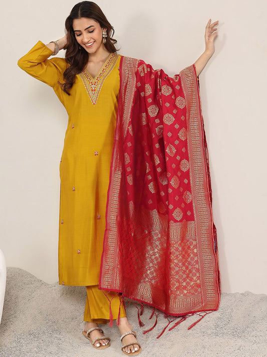 Floral Embroidered V Neck Sequinned Kurta With Trousers & Dupatta
