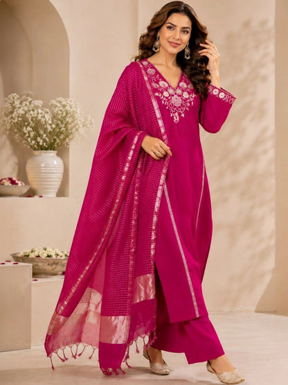 Women Embroidered Regular Thread Work Kurta with Trousers & With Dupatta