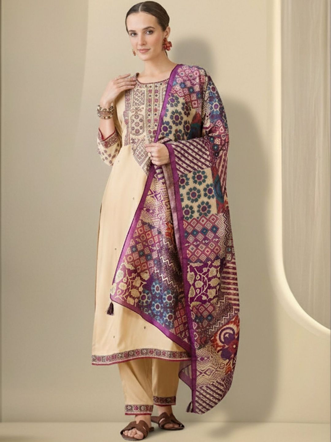 Dhiyona IE Women Ethnic Motifs Embroidered Regular Thread Work Kurta with Trousers & With Dupatta