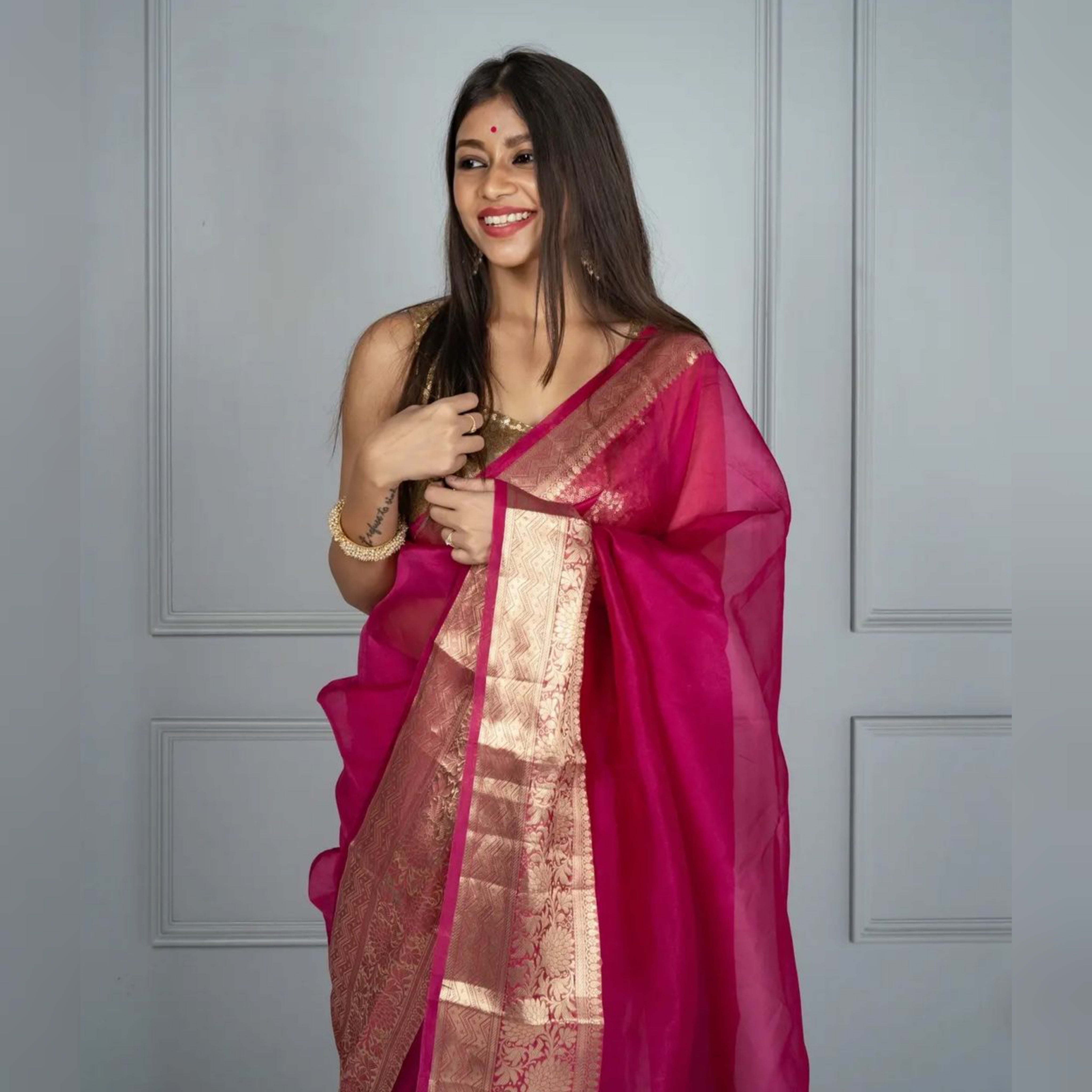 Dhiyona HH Rani Pink Banarasi Woven Soft Organza Saree | Body Hugging Easy To Pleat Saree