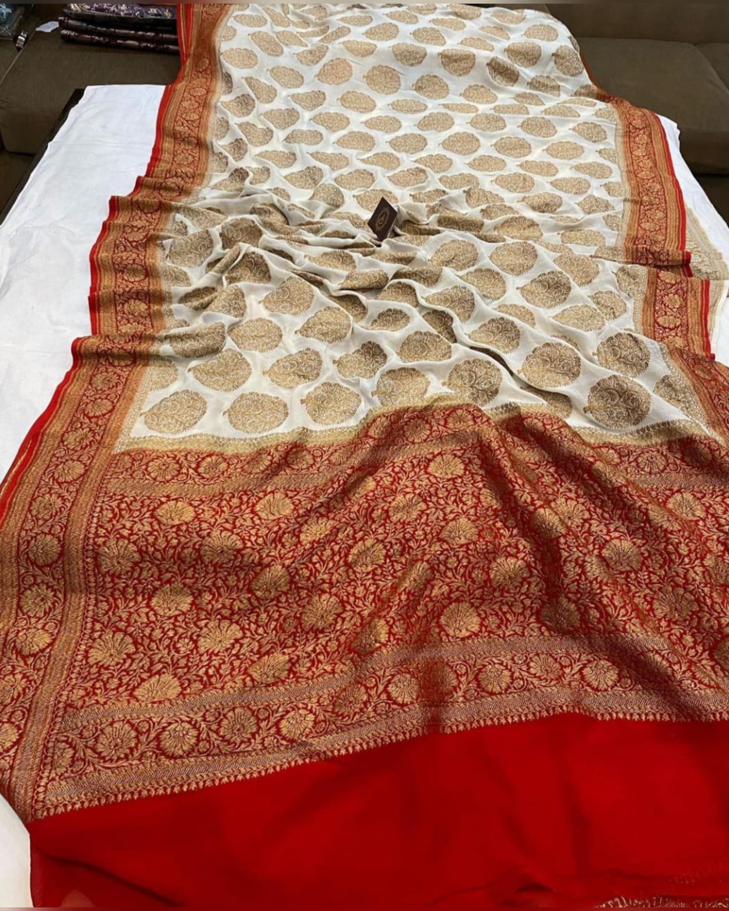 Dhiyona HH Traditional Banarasi Khaddi Minzari Georgette Saree | Boota Pattern