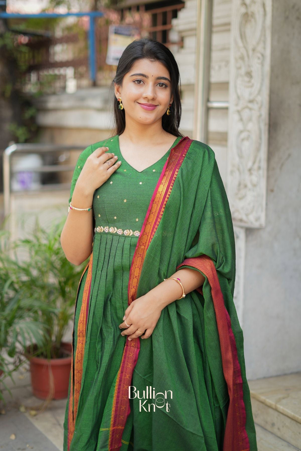 Dhiyona BN Gunjan Handloom Kurta Set (Dress) in Green