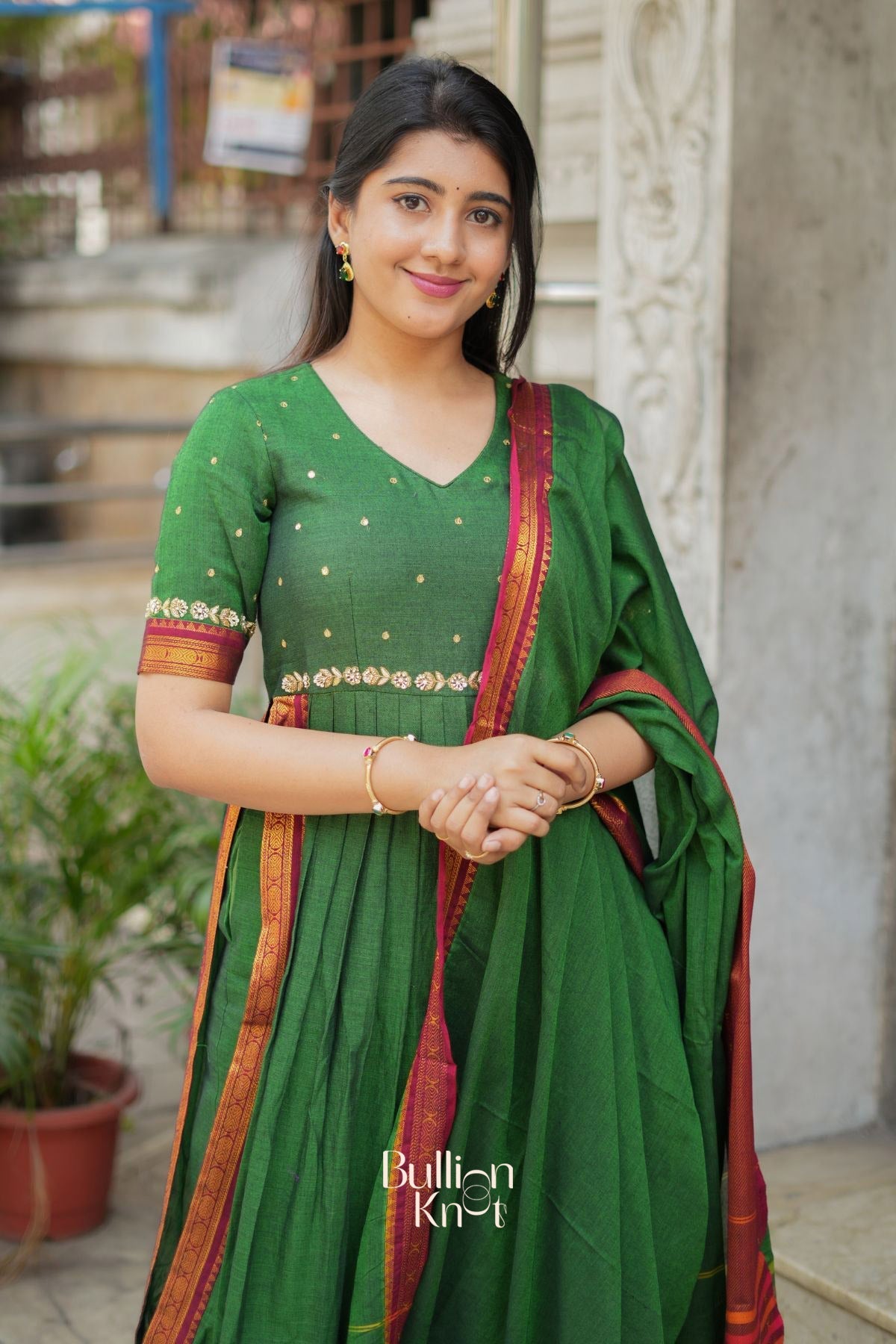 Dhiyona BN Gunjan Handloom Kurta Set (Dress) in Green