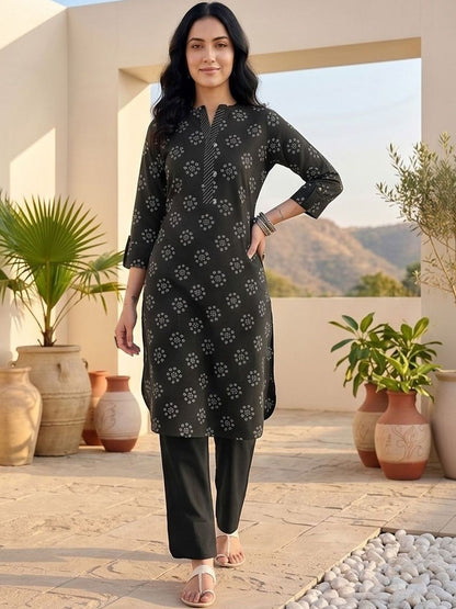 Black Women Ethnic Motifs Printed Regular Kurta with Trousers