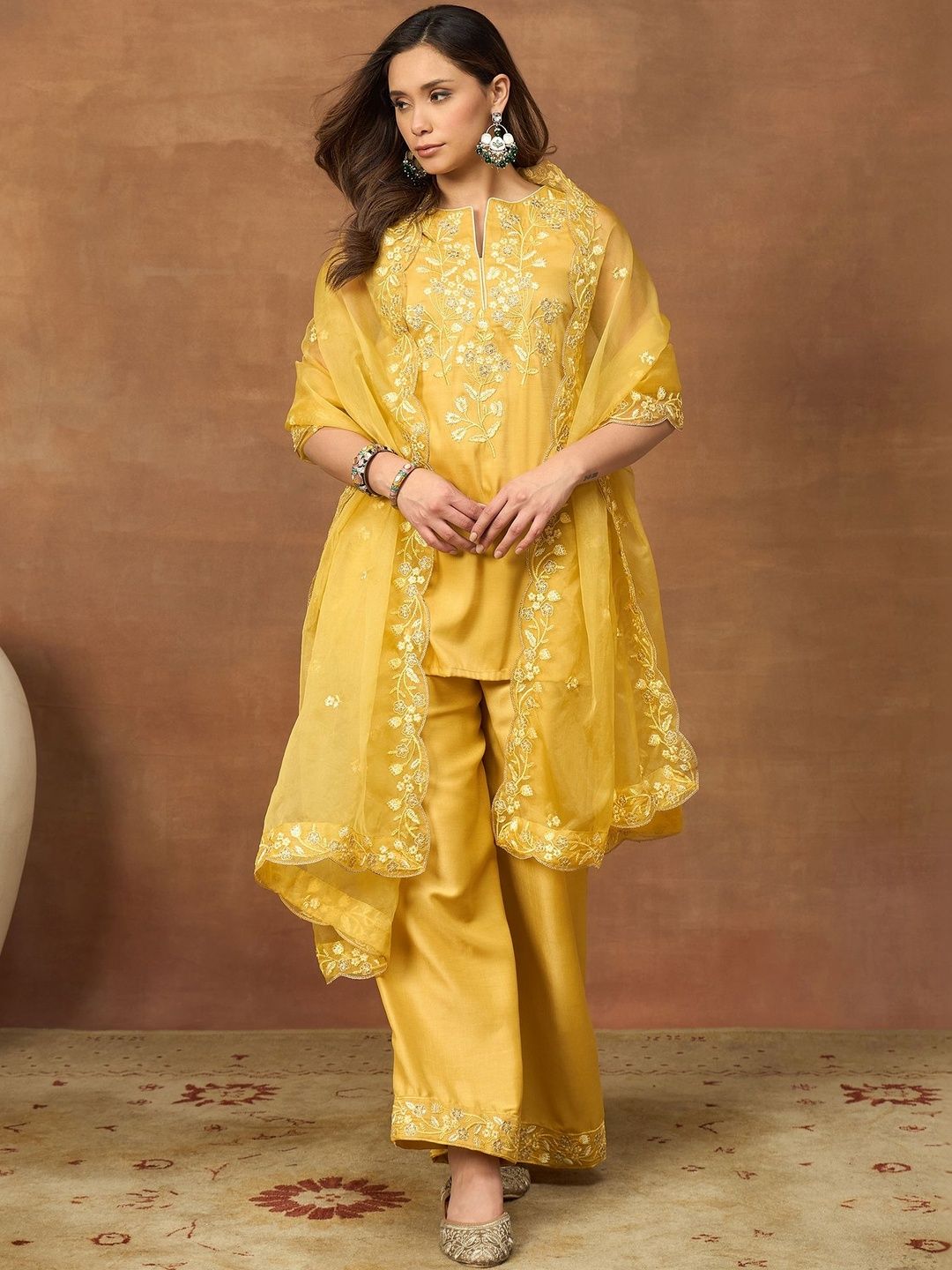 Dhiyona IN Women Floral Embroidered Regular Thread Work Kurta with Palazzos & With Dupatta