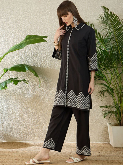 Dhiyona IE Embroidered Shirt Collar Three-Quarter Sleeves Pure Cotton Tunic And Trousers