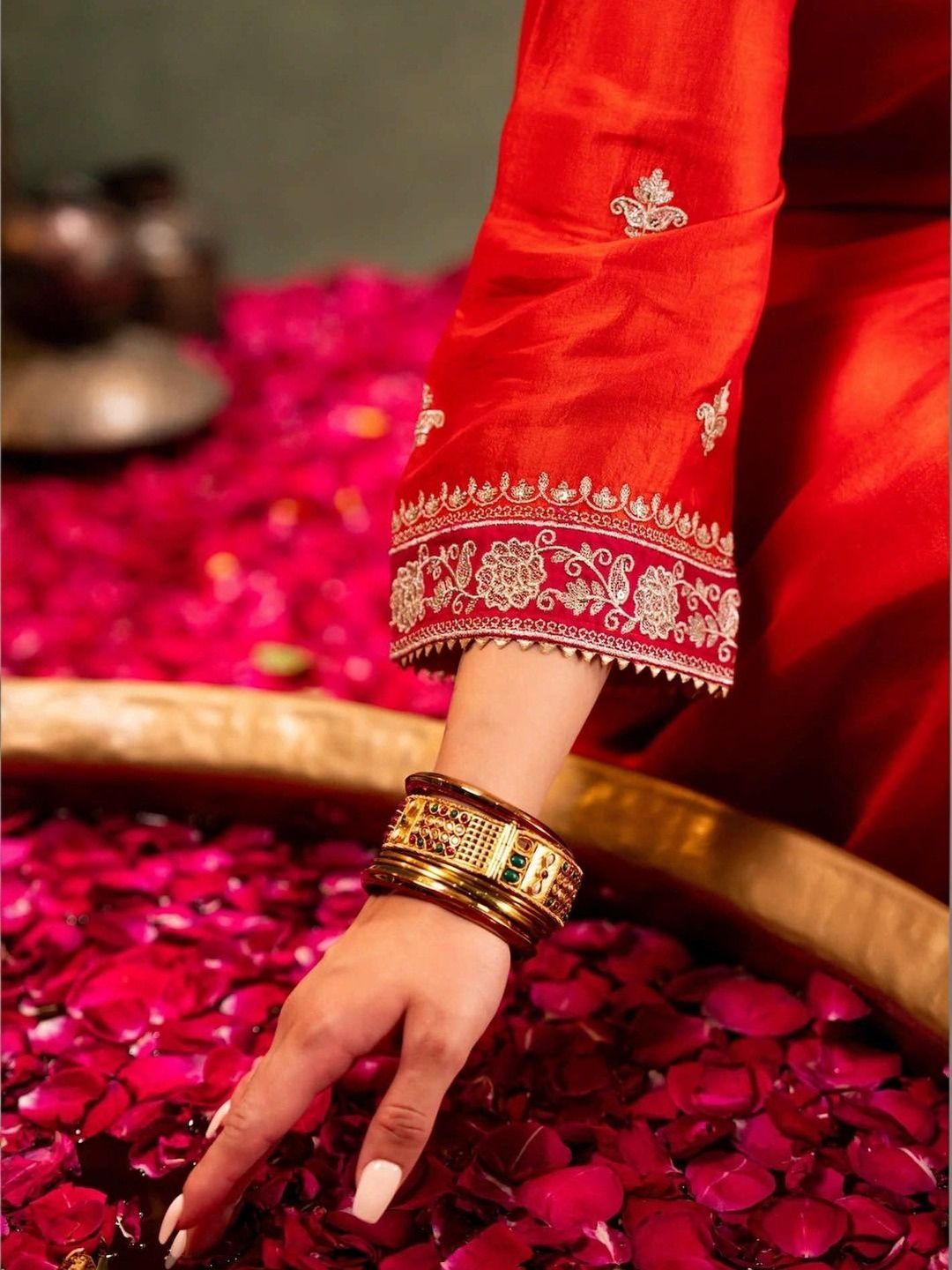Dhiyona KL Women Ethnic Motifs Embroidered Regular Thread Work Chanderi Silk Kurta with Palazzos & With Dupatta