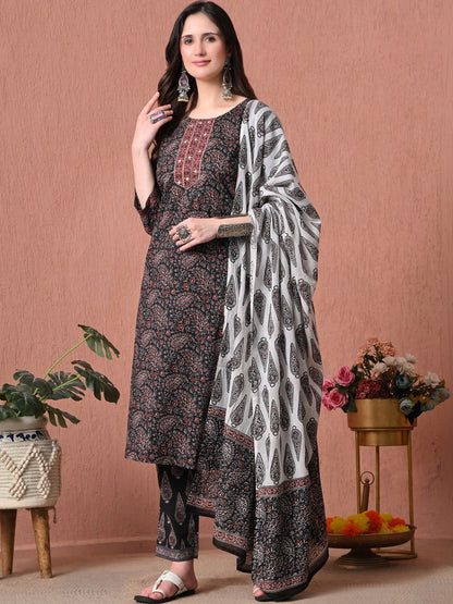 Women Ethnic Motifs Printed Regular Thread Work Pure Cotton Kurta with Trousers & With Dupatta