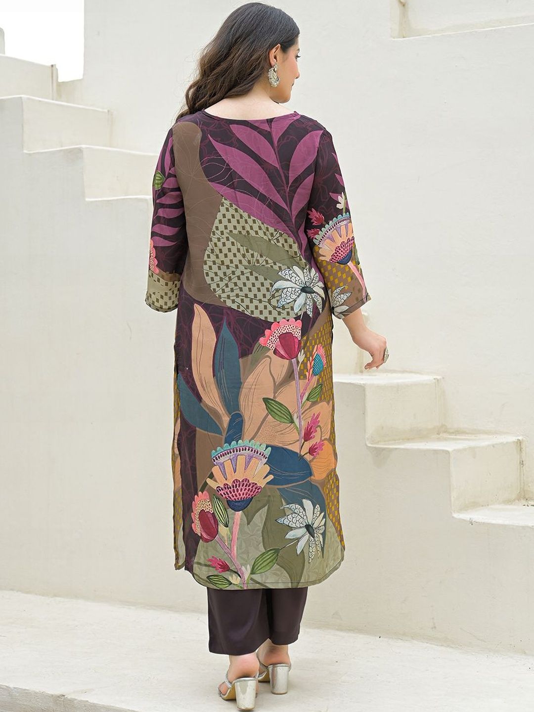 Dhiyona KL Women Printed Silk Crepe Kurta Sets With Dupatta