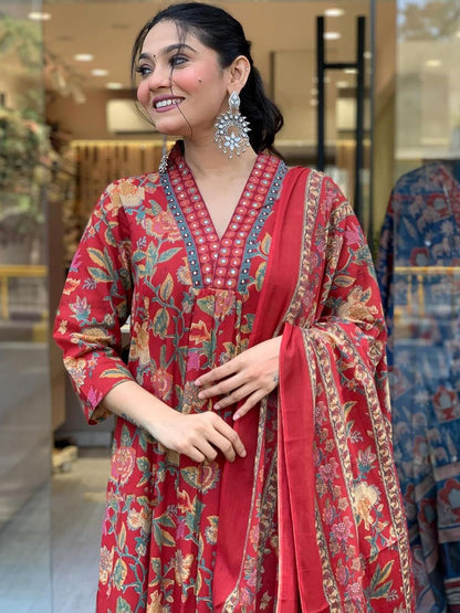 Dhiyona KL Women Floral Printed Regular Pure Cotton Kurta with Trousers & With Dupatta