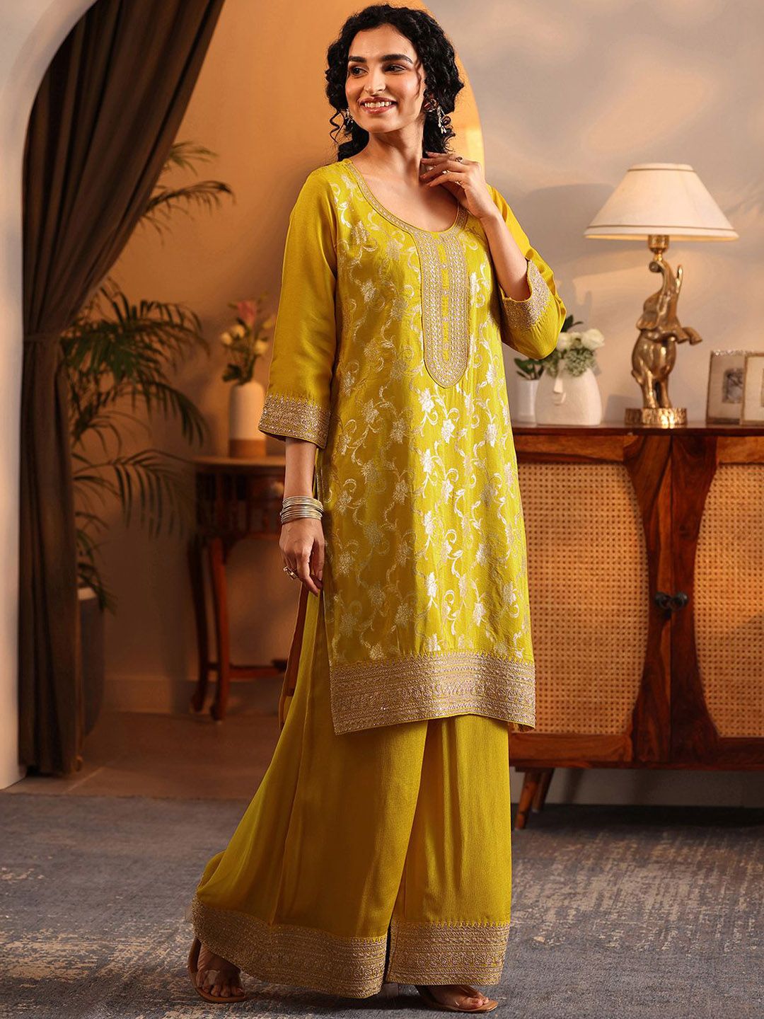Dhiyona LL Women Ethnic Motif Woven Design Sequinned Kurta with Palazzos & Dupatta