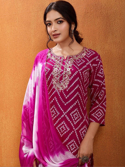 Women Bandhani Dyed Regular Thread Work Kurta with Trousers & With Dupatta