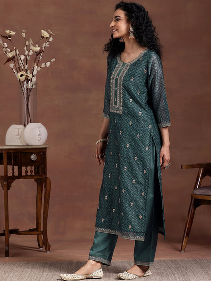 Women Printed Regular Thread Work Kurta with Trousers & With Dupatta