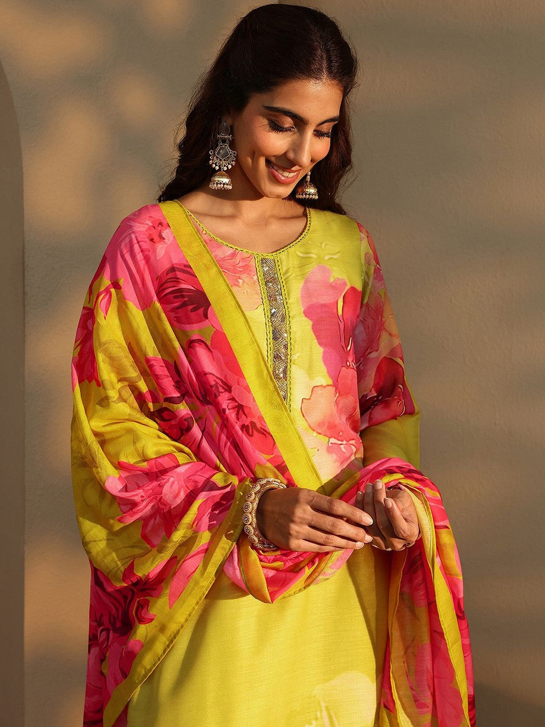 Women Floral Printed Regular Mirror Work Kurta with Trousers & With Dupatta