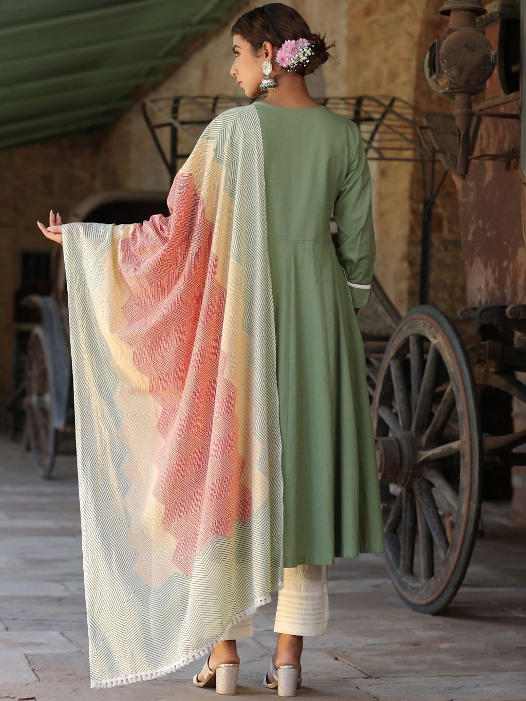 Dhiyona RR Women's Regular Thread Work Pure Cotton Kurta with Trousers & With Dupatta