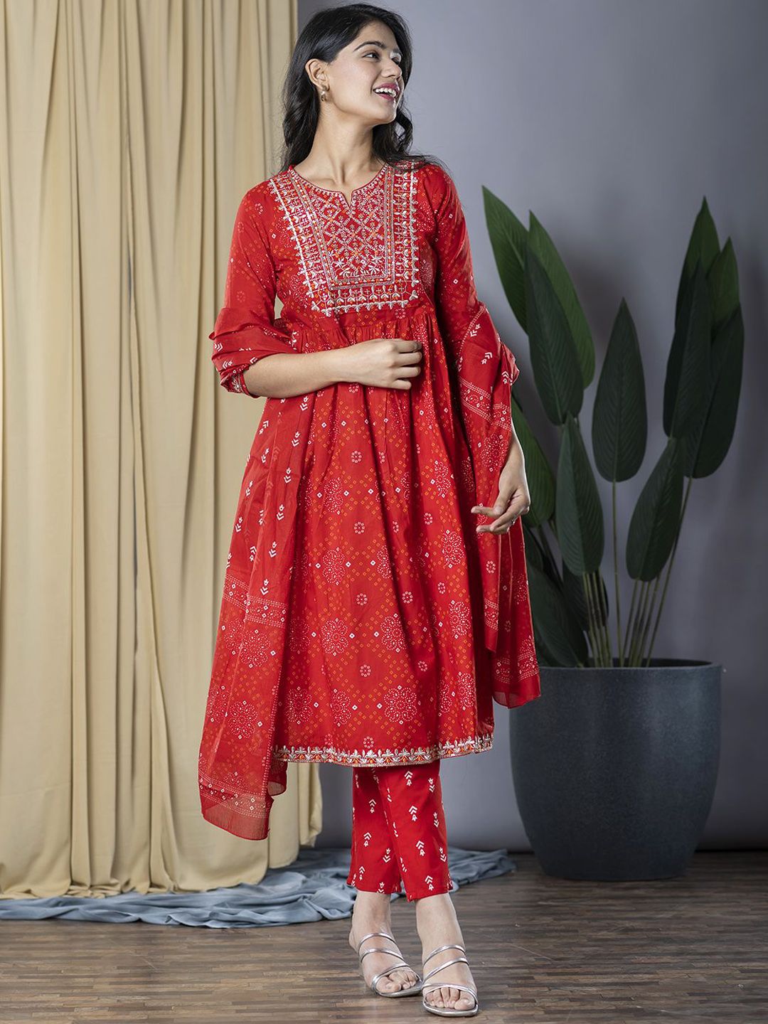 Dhiyona KL Bandhani Printed Thread Work Pure Cotton Kurta With Trousers & Dupatta