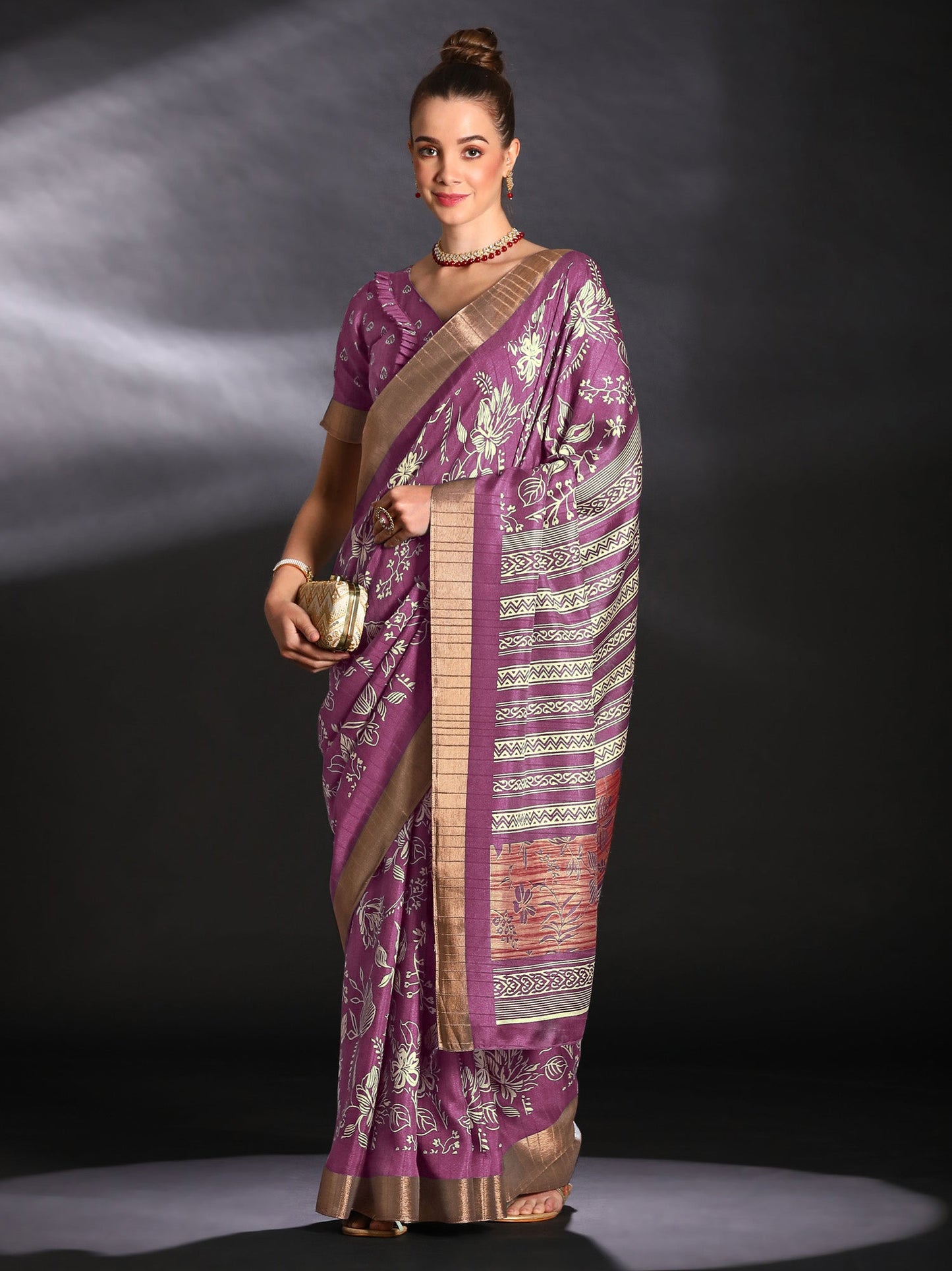 Women's Silk Blend Magenta Printed Designer Saree With Blouse Piece