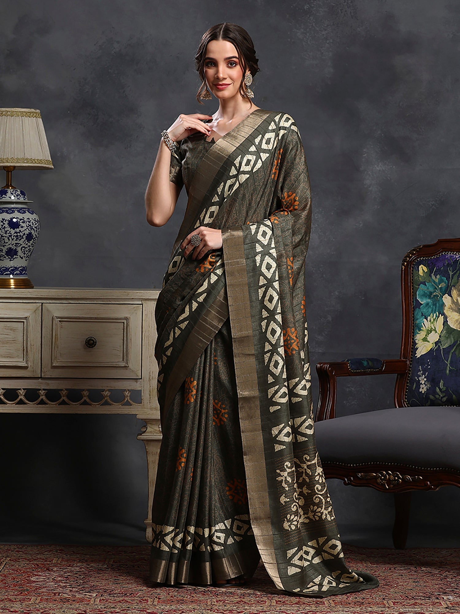 Women's Silk Blend Blue Printed Designer Saree With Blouse Piece