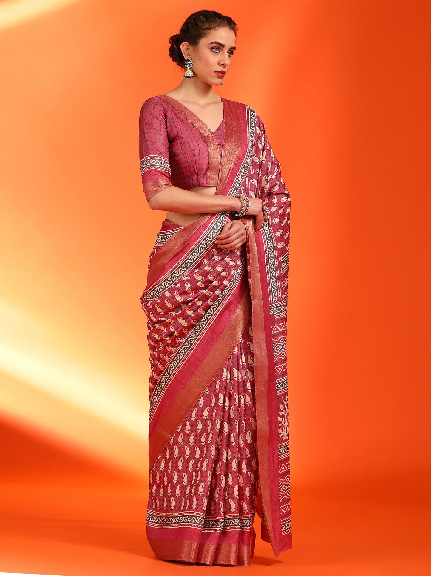 Women's Silk Blend Pink Printed Designer Saree With Blouse Piece