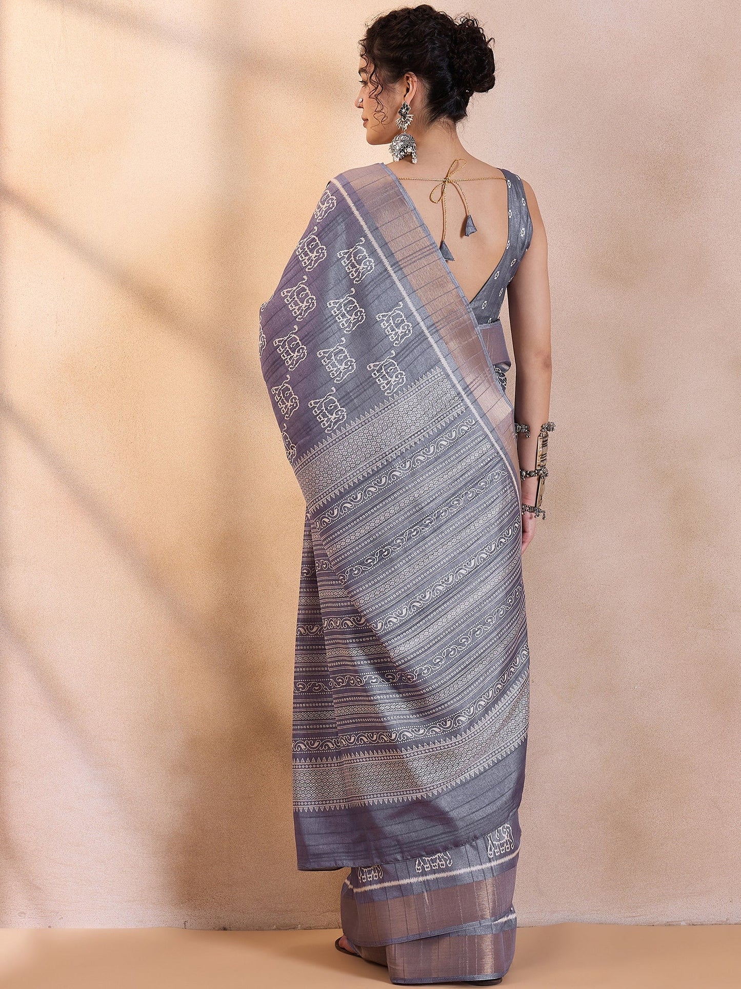 Women's Silk Blend Metallic Printed Designer Saree With Blouse Piece