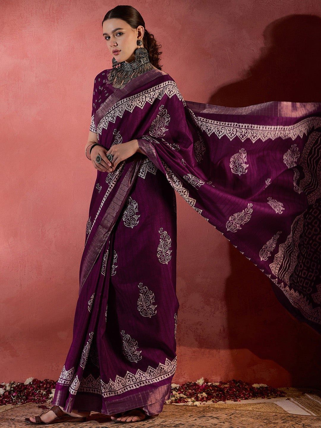 Women's Silk Blend Magenta Printed Designer Saree With Blouse Piece