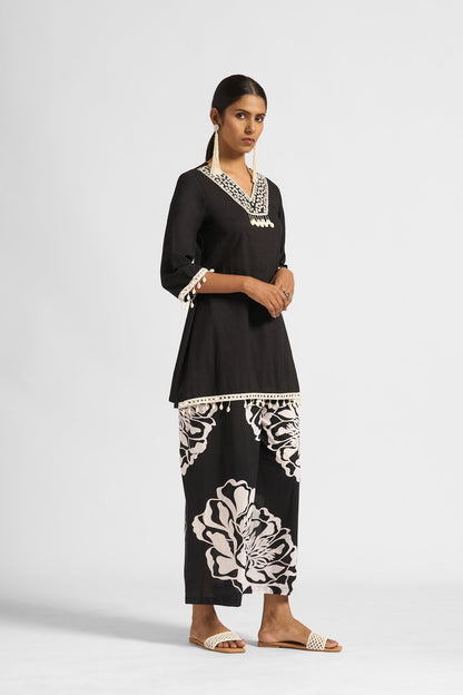 Zareena Kurta Set