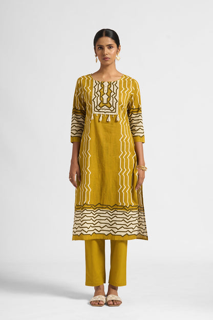 Awaiz Kurta Set