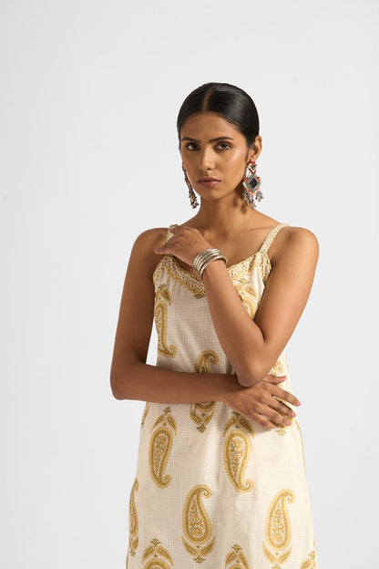 Nashwa Kurta Set