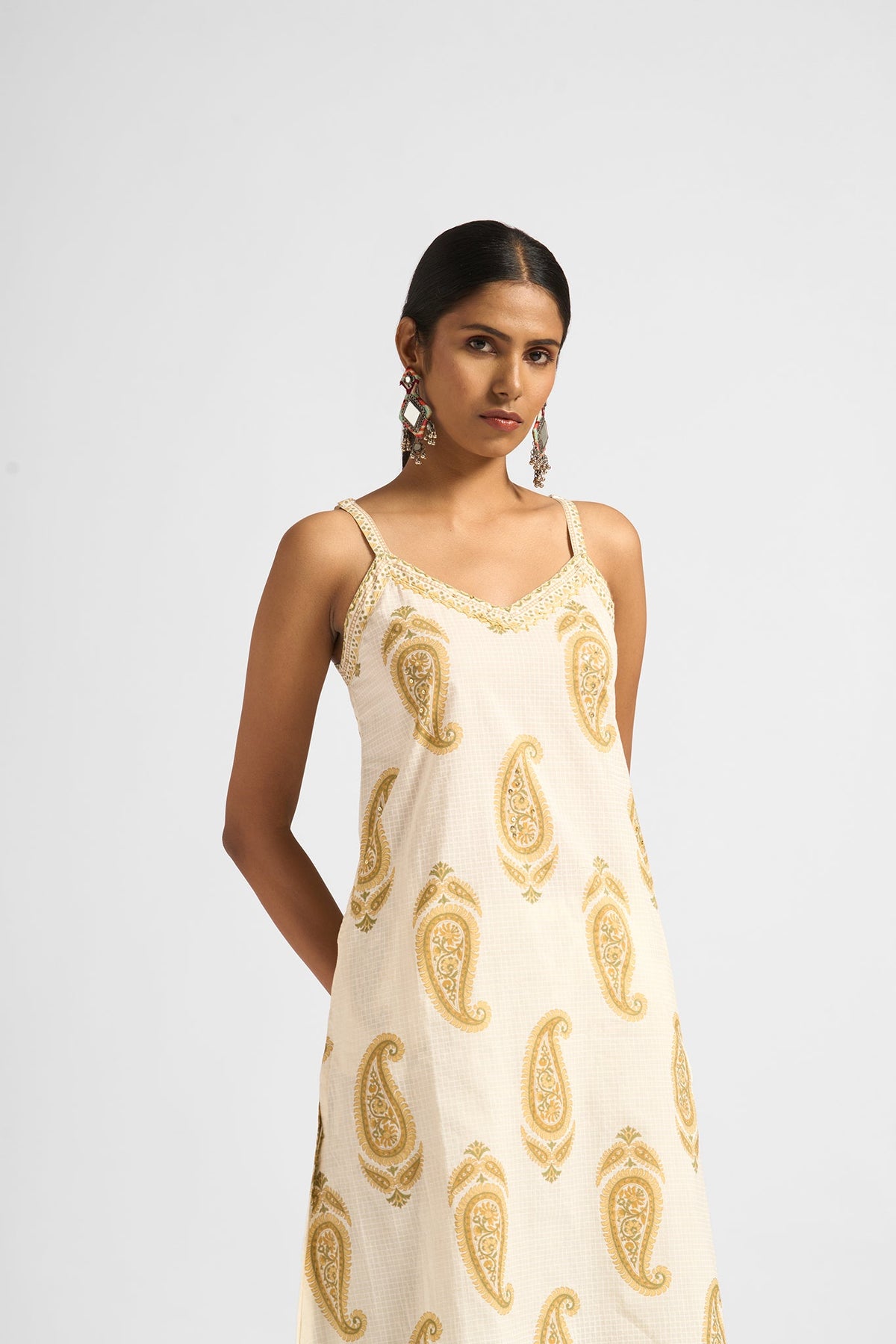 Nashwa Kurta Set