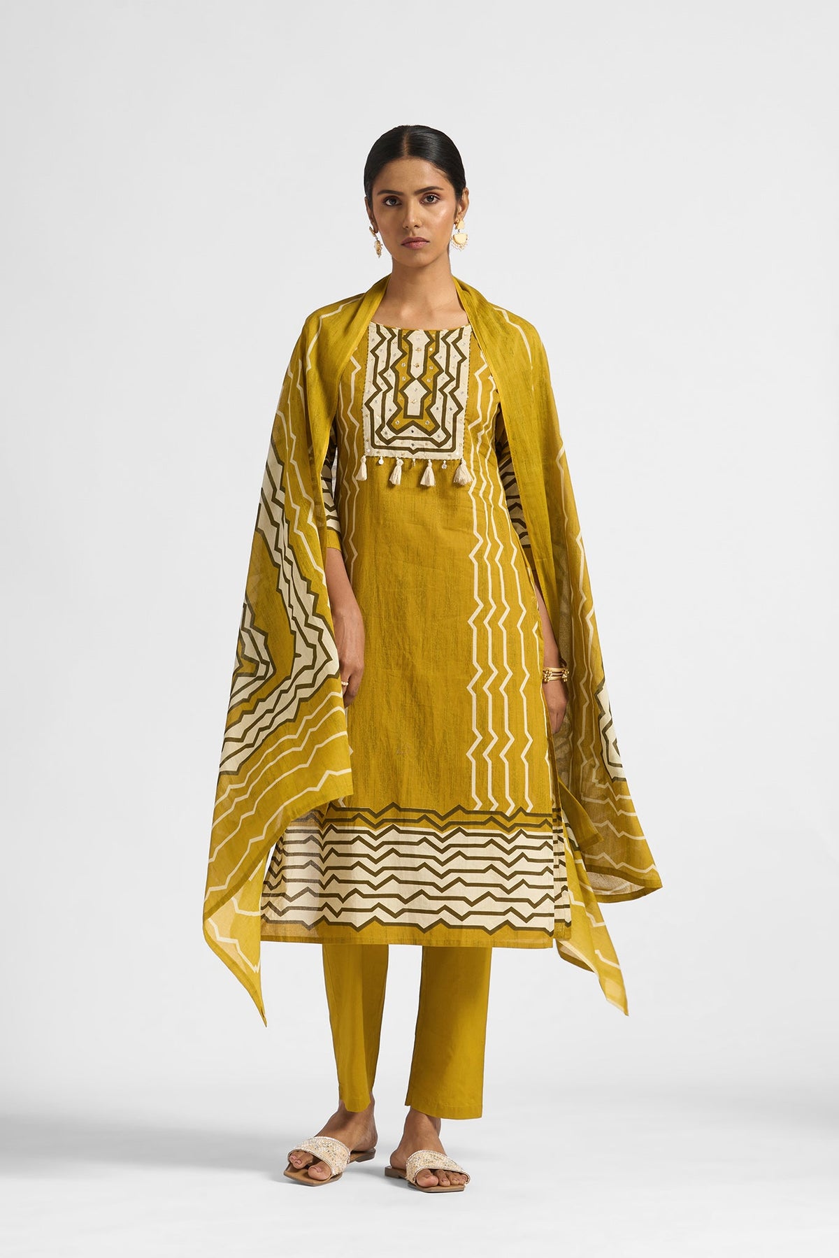 Awaiz Kurta Set