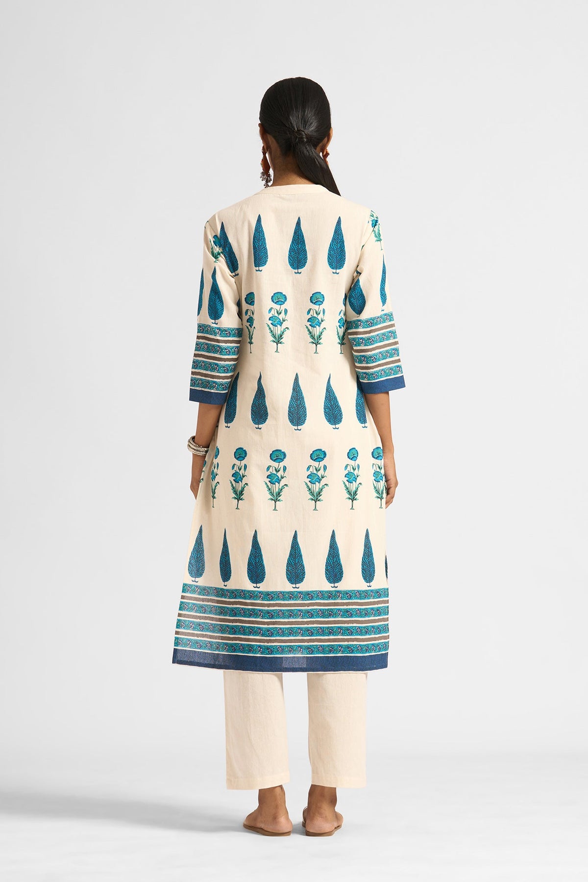 Laiqa Kurta Set