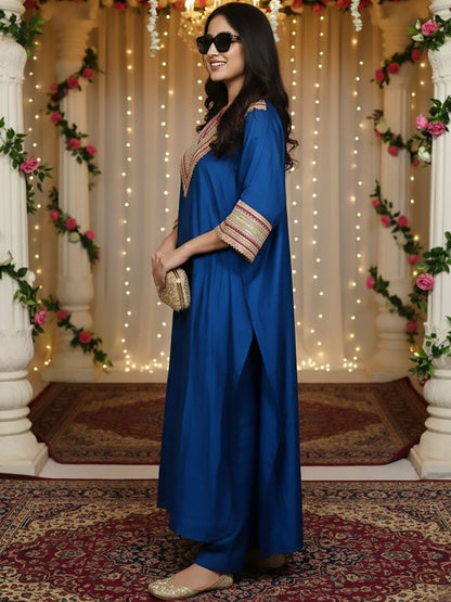 Blue Women Ethnic Motifs Embroidered Regular Thread Work Kurta with Trousers