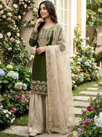 Dhiyona KL Women Floral Embroidered Regular Thread Work Kurta with Sharara & With Dupatta