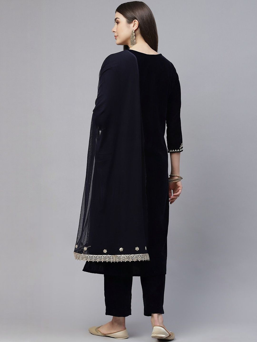 Dhiyona KL Women Ethnic Motifs Embroidered Regular Velvet Kurta with Trousers & Dupatta